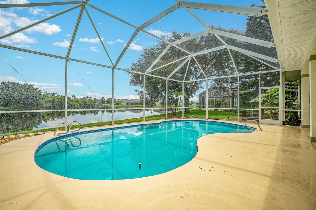 Photo of 925 Wildwood Drive