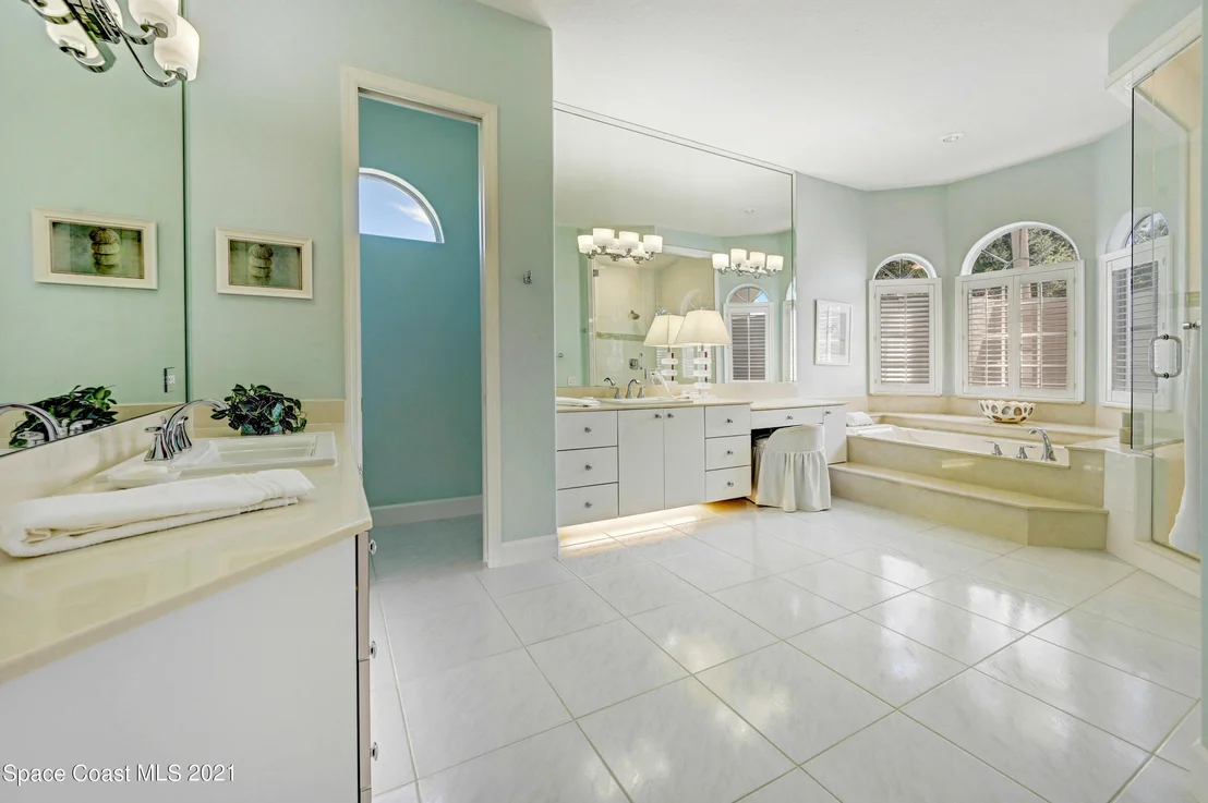 Photo of 742 Glengarry Drive