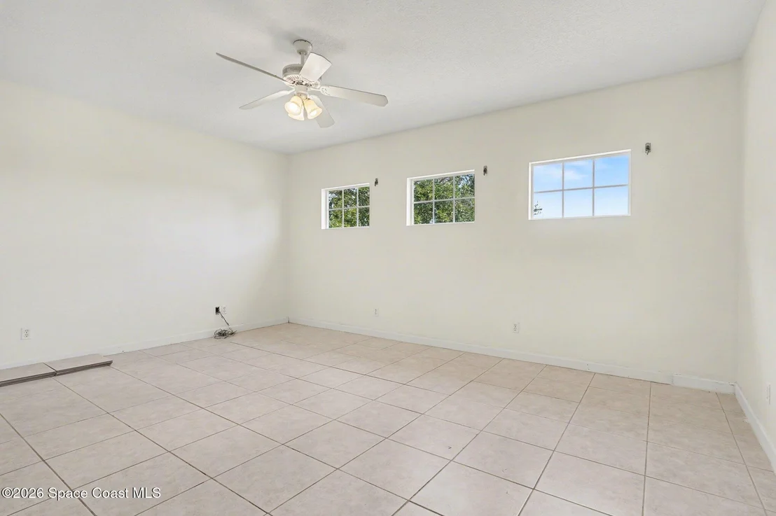 Photo of 333 Flanders Drive