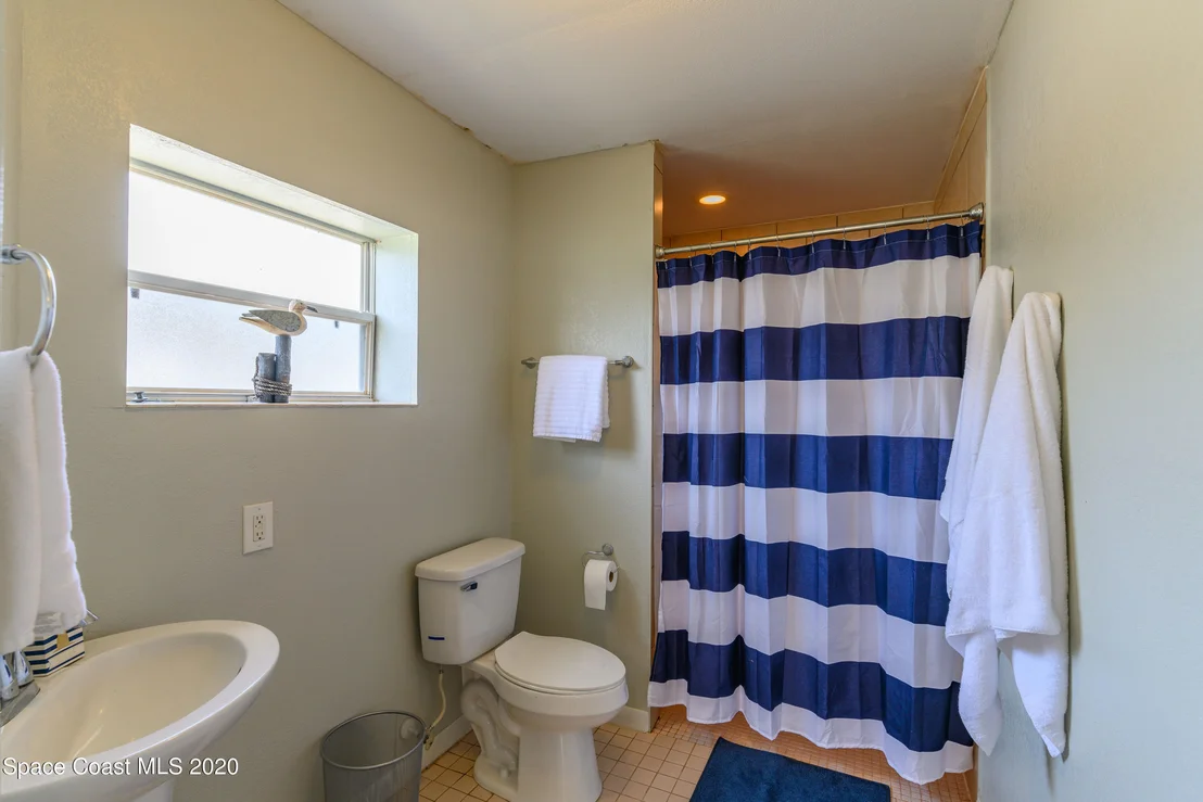 Photo of 321 Pine Tree Drive