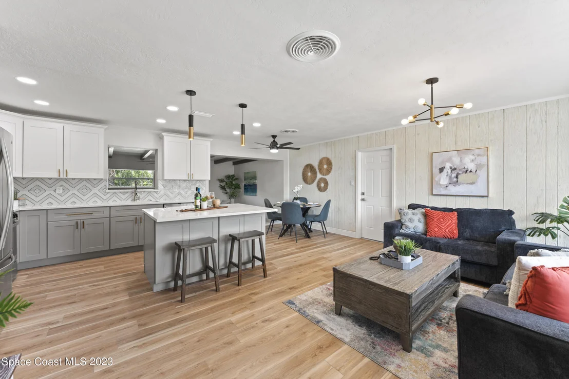Photo of 135 Melaleuca Drive