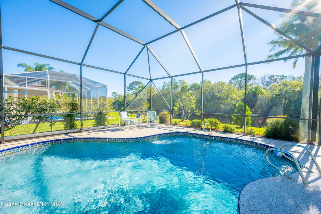 Photo of 697 Carriage Hill Road