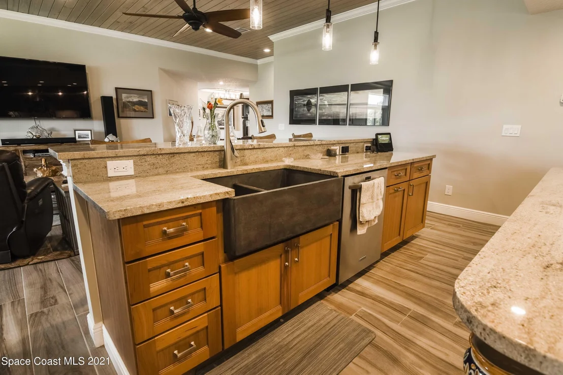 Photo of 530 Whispering Pines Circle