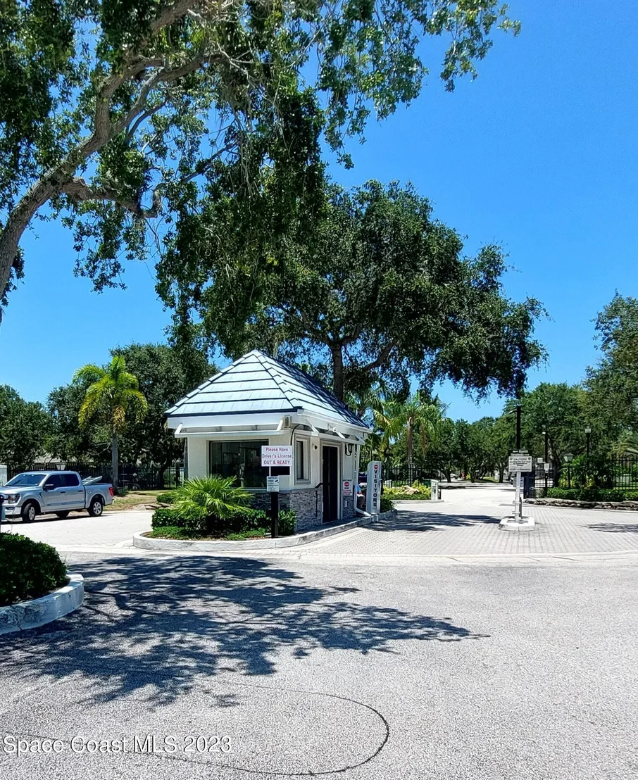 Photo of 544 Hummingbird Drive