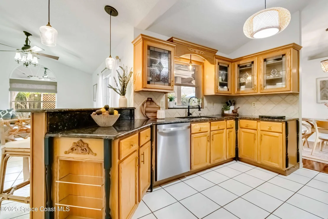 Photo of 1215 Walnut Grove Way