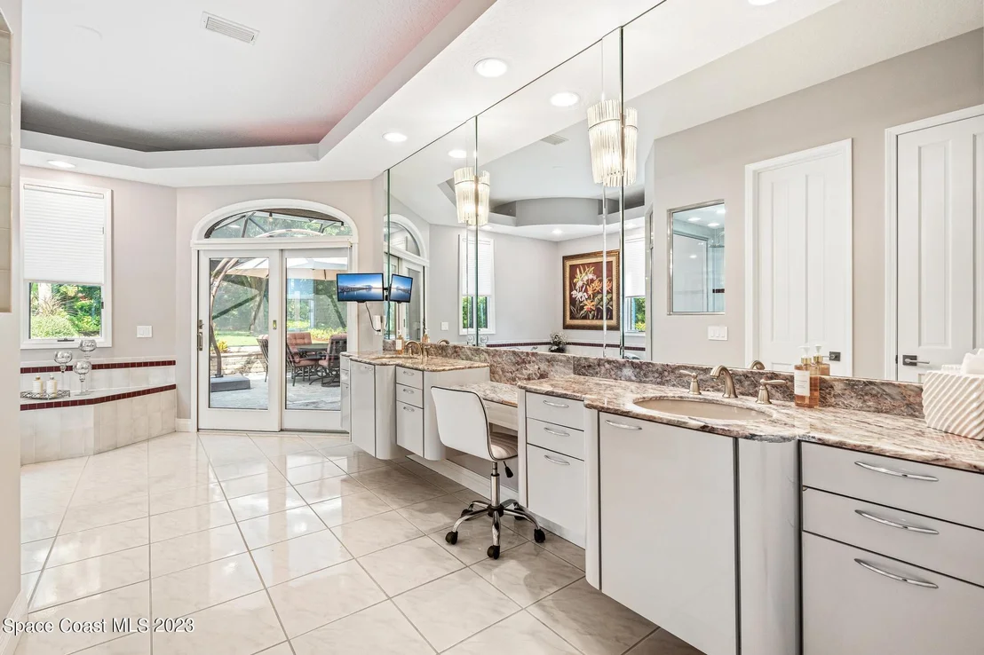 Photo of 1421 Rockledge Drive