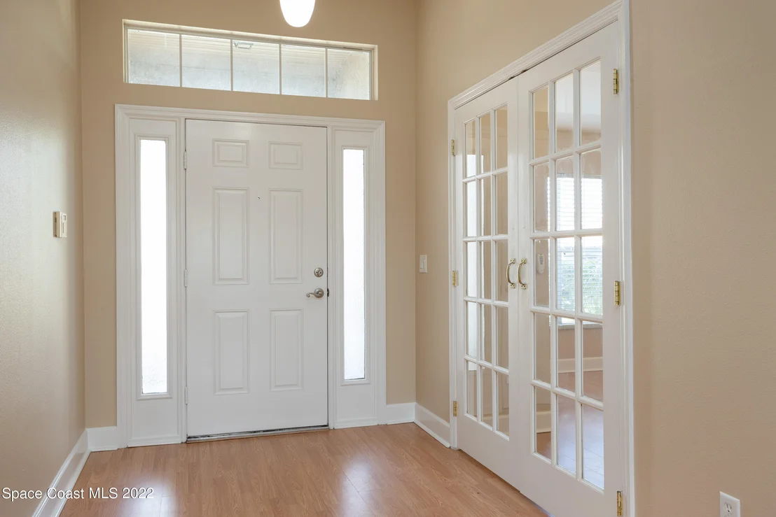 Photo of 2400 Bridgeport Circle