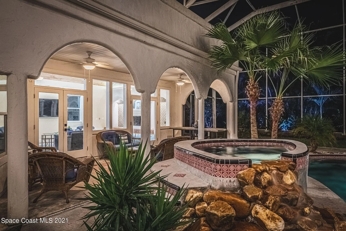 Photo of 472 Peregrine Drive