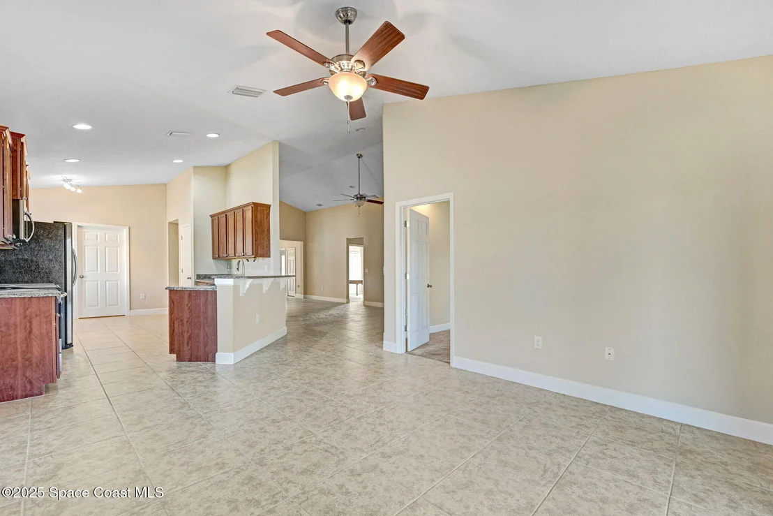 Photo of 1141 Dillard Drive SE
