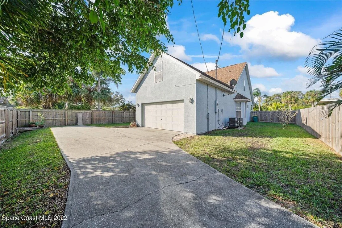 Photo of 2303 Colonial Drive