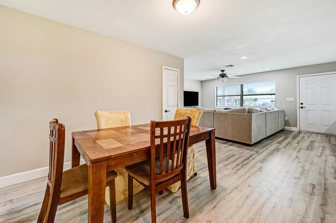 Photo of 2558 Lorna Drive