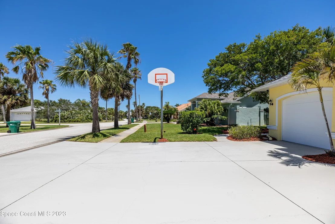 Photo of 310 Salida Drive