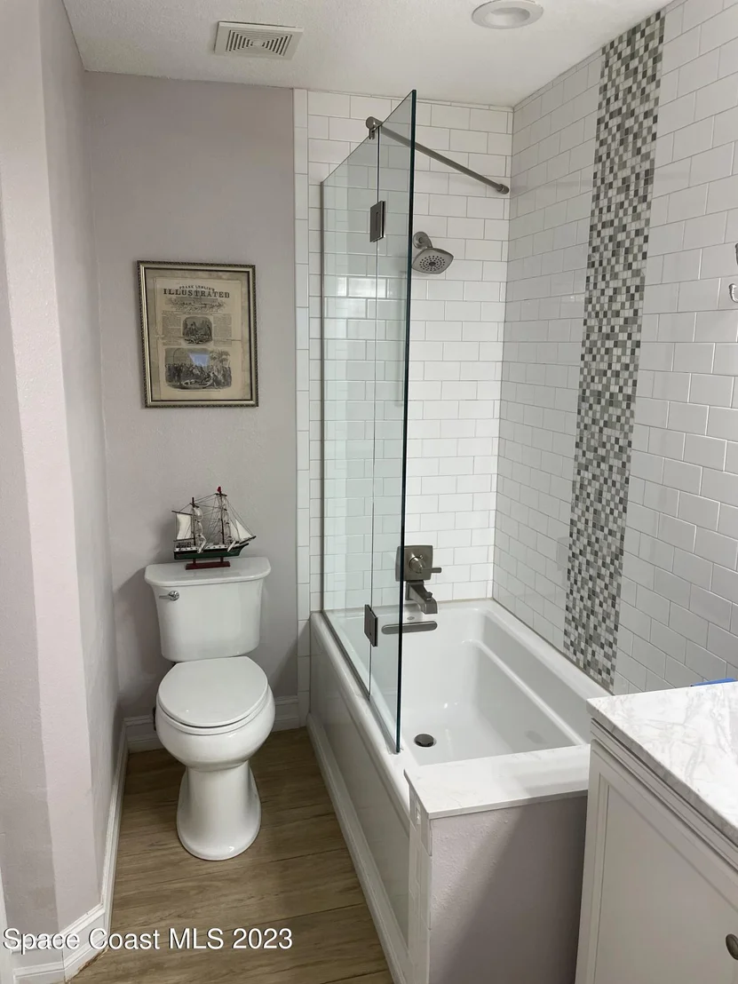 Photo of 387 Carmine Drive