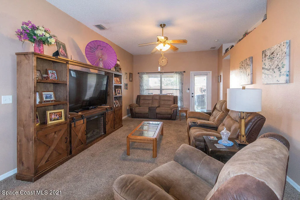 Photo of 2440 Bridgeport Circle