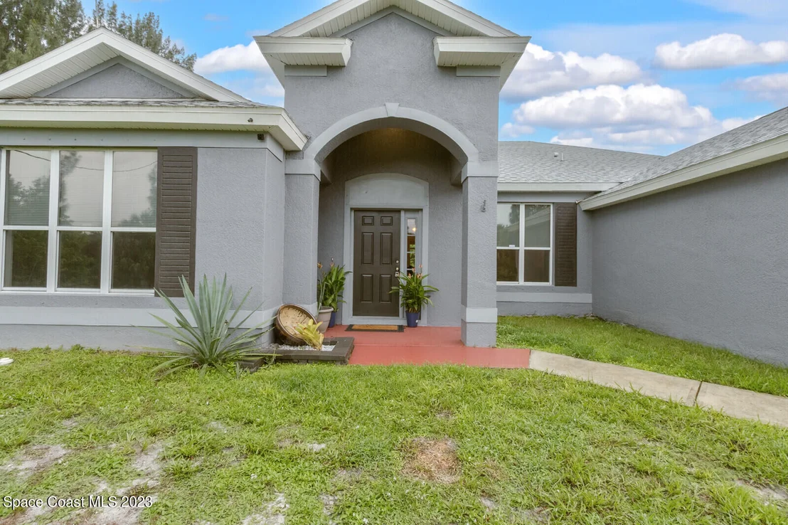 Photo of 2848 Basil Avenue
