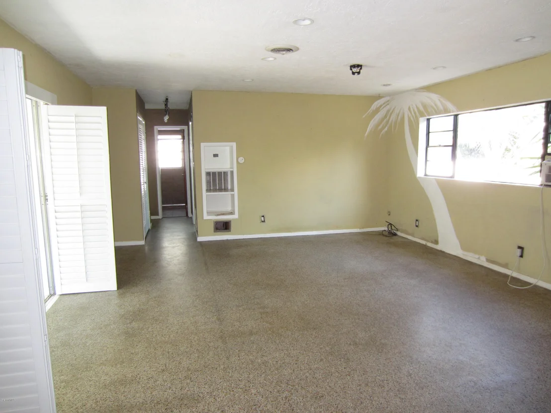 Photo of 240 Avenida De La