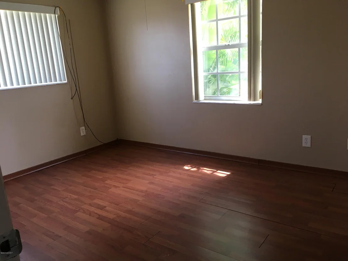 Photo of 1034 Hermosa Drive