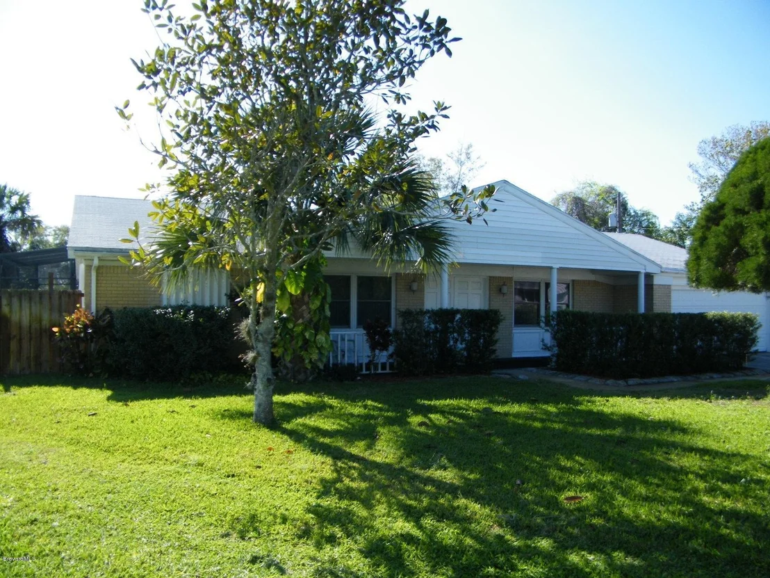 Photo of 1665 Leach Circle