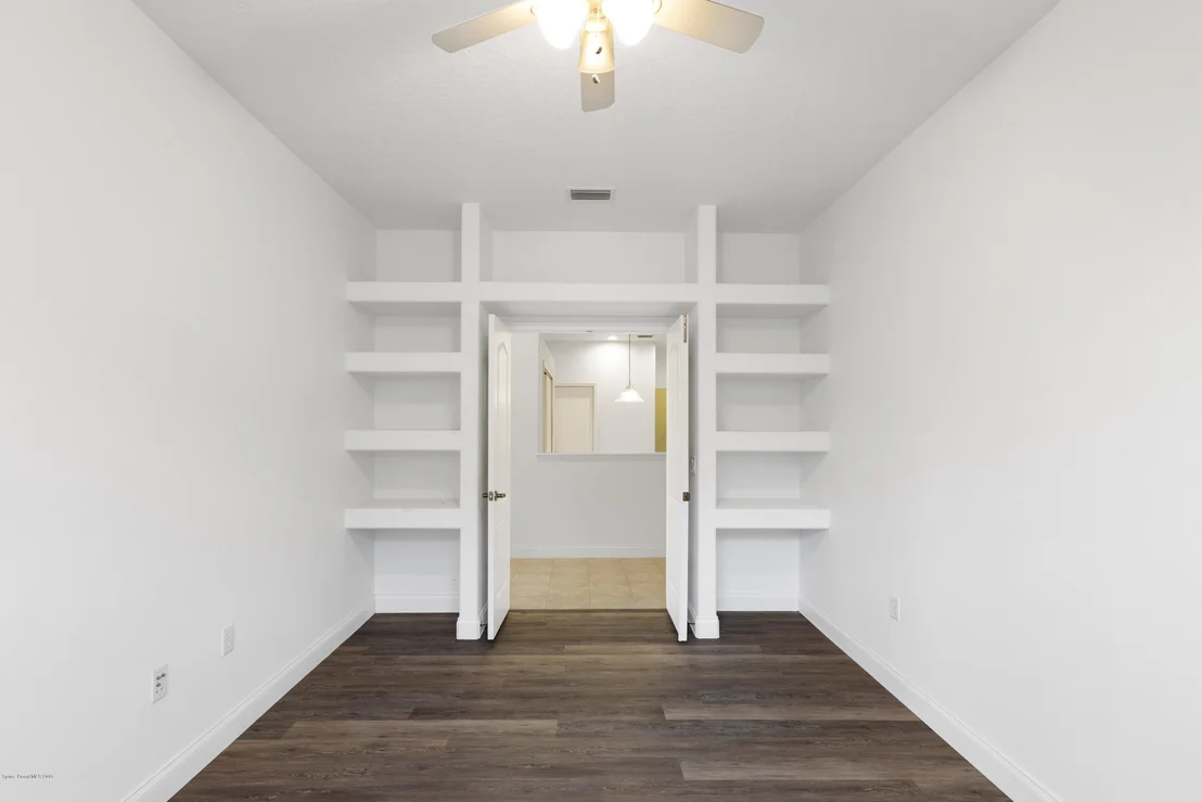 Photo of 1600 Bridgeport Circle