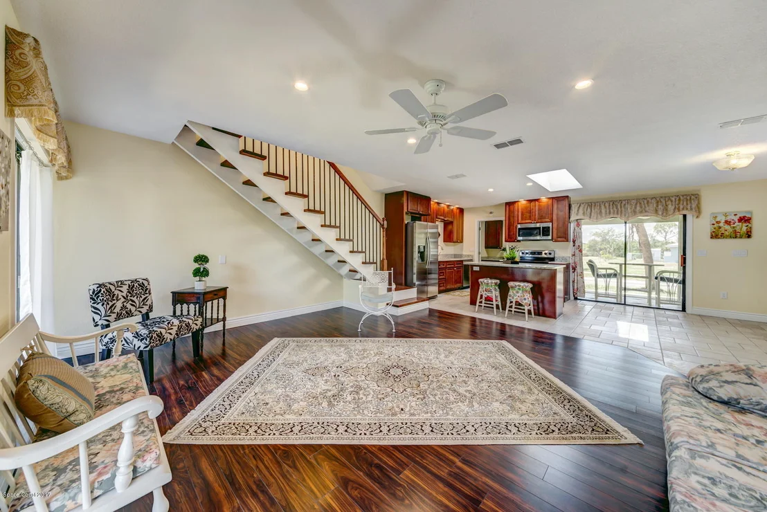 Photo of 1005 Daytona Drive NE