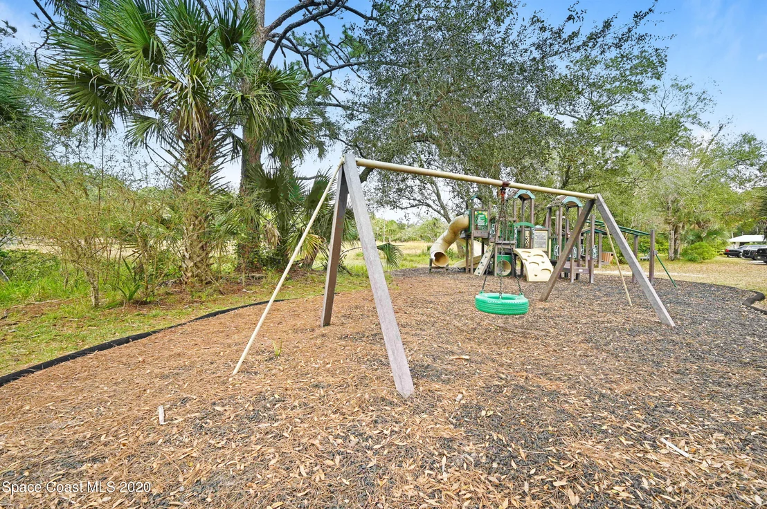 Photo of 6420 South Drive