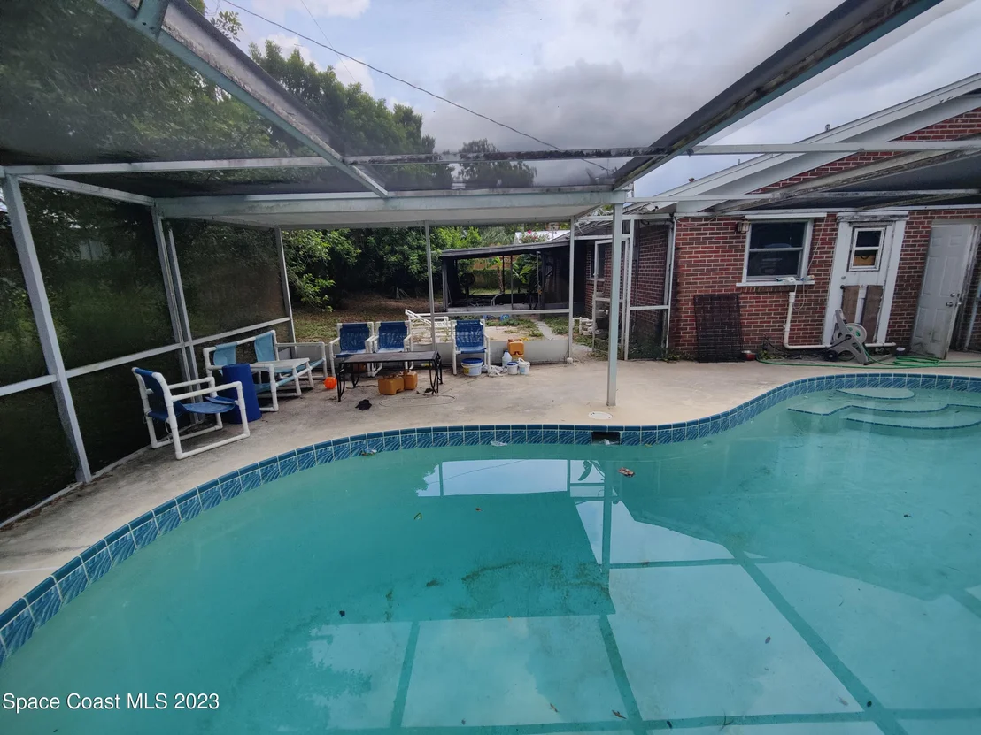 Photo of 1650 Leach Circle