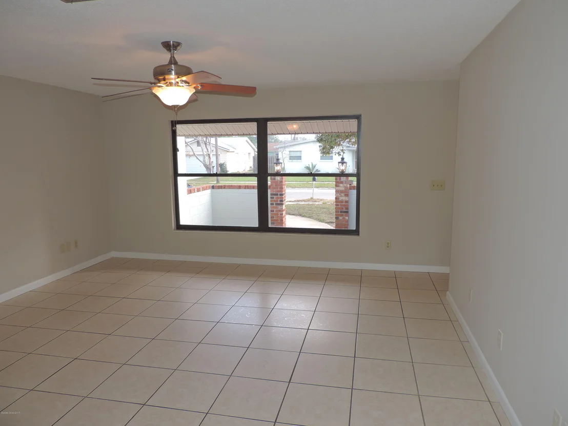 Photo of 930 Grant Road