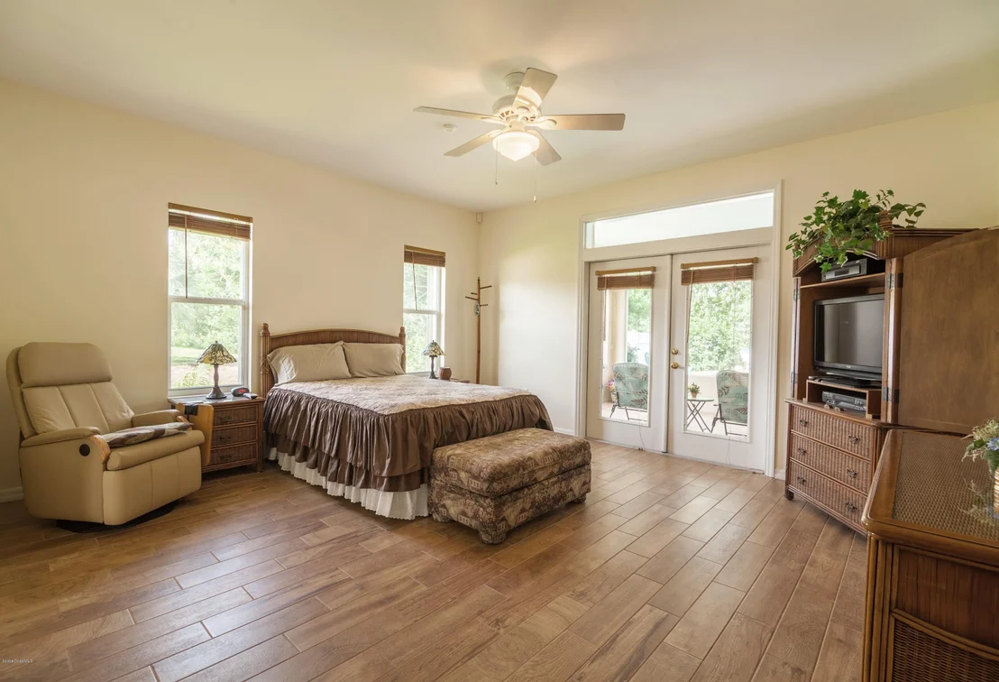 Photo of 4135 Indian River Drive N