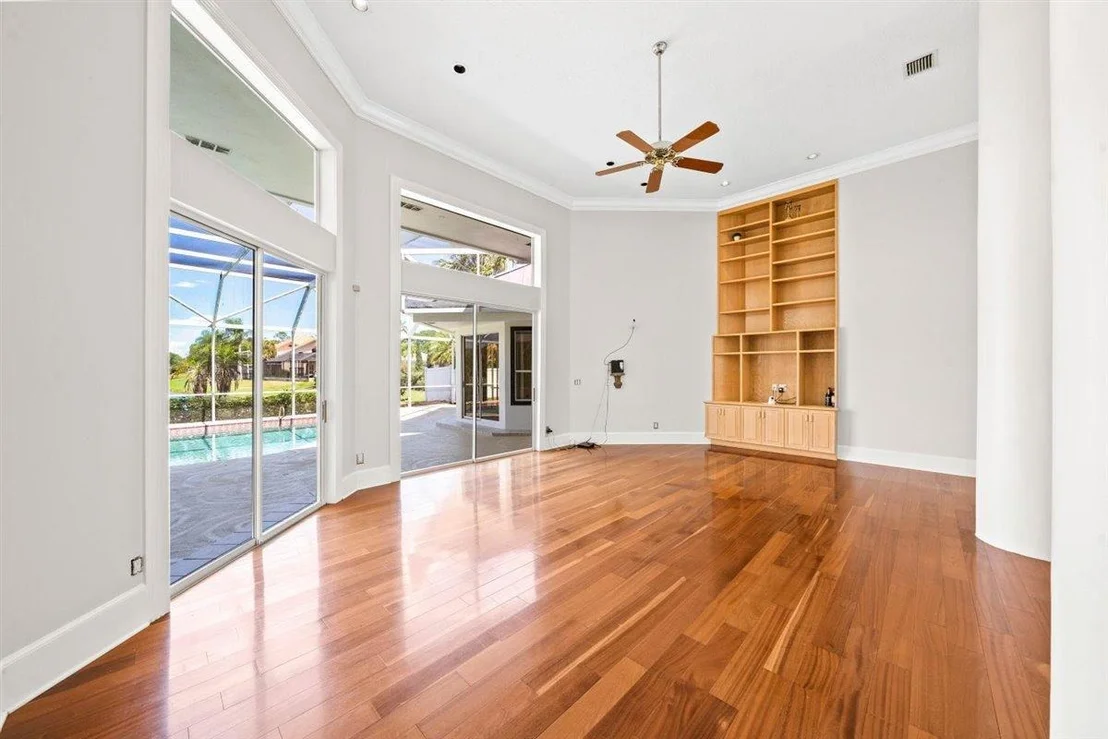 Photo of 680 Falcon Drive