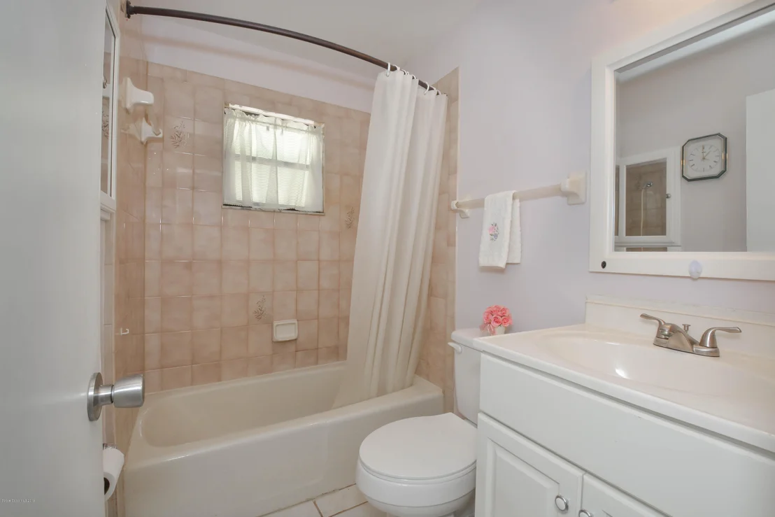 Photo of 7820 Sheridan Road