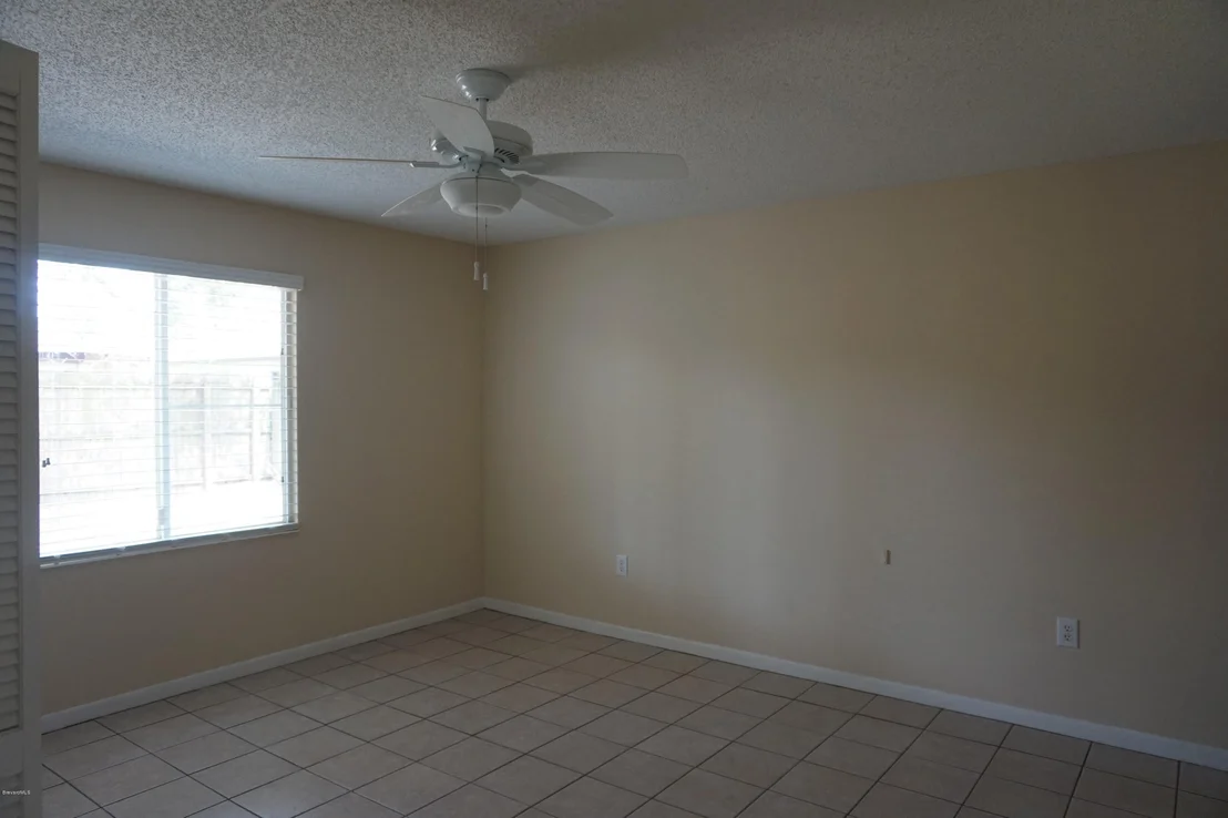 Photo of 850 Pine View Avenue
