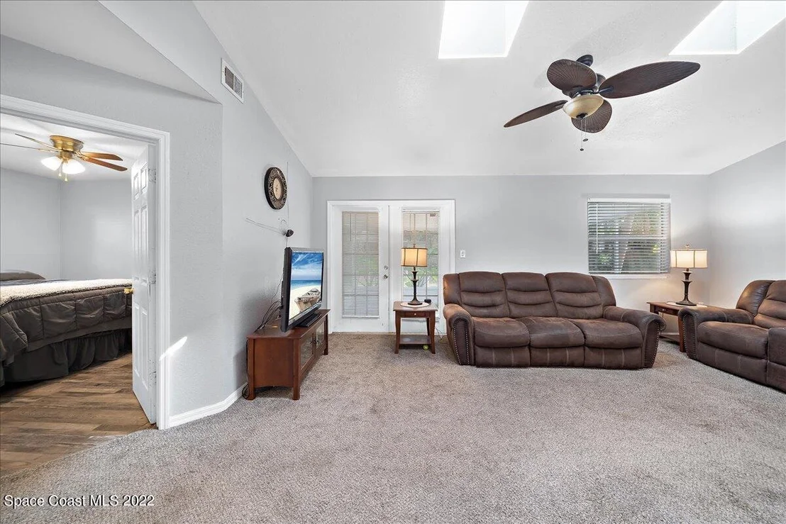 Photo of 6165 Corning Road