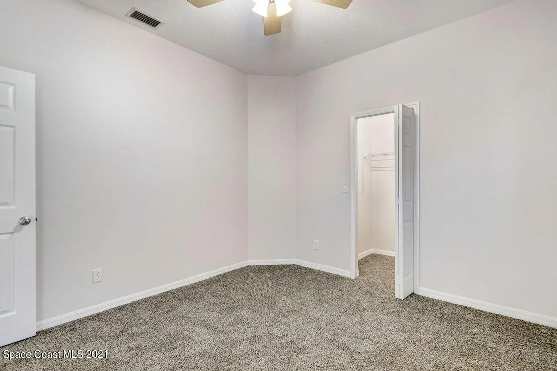 Photo of 5000 Banana Avenue