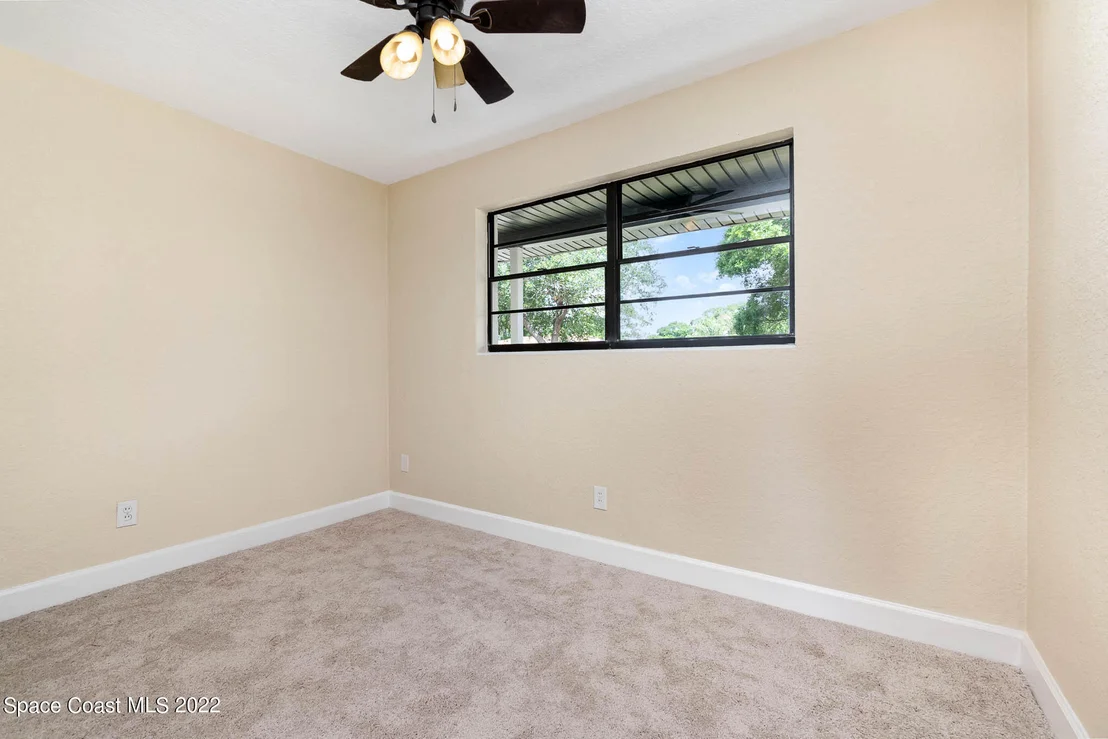 Photo of 1207 Westview Drive W