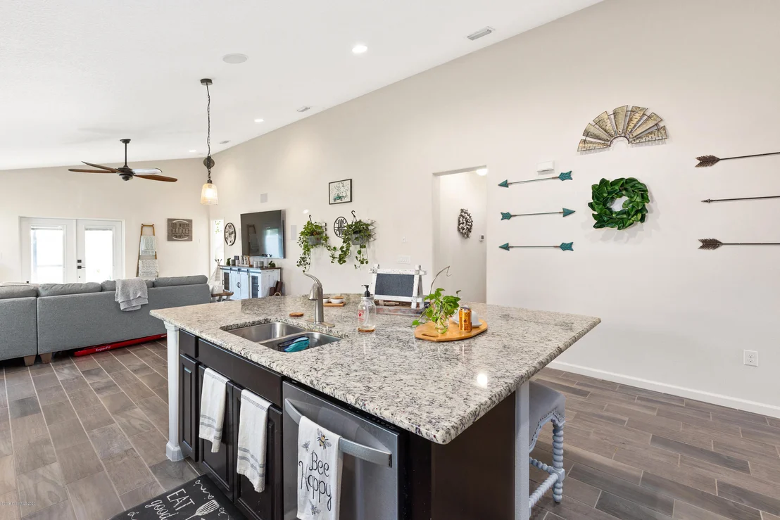 Photo of 1002 Peta Way