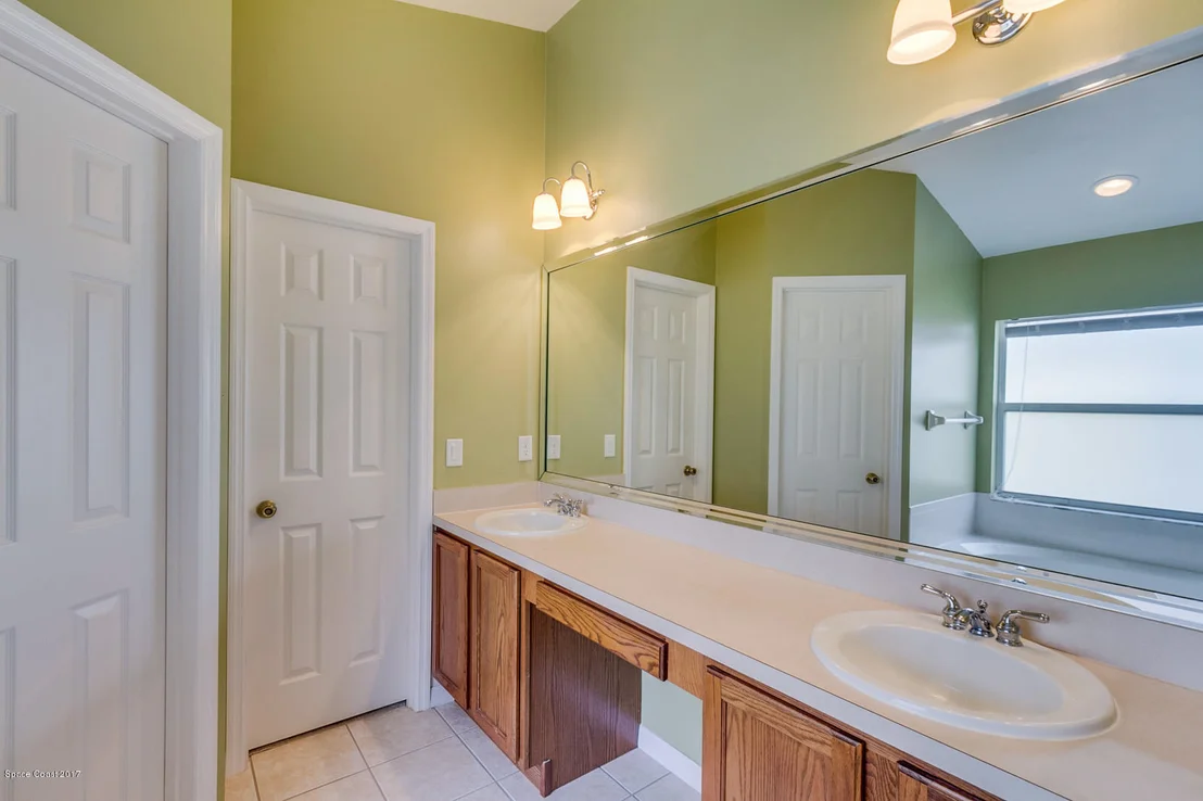 Photo of 545 Sedgewood Circle