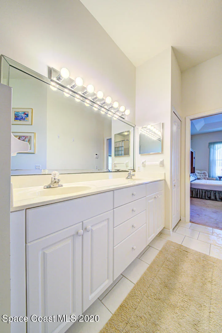 Photo of 1155 Tuckaway Drive