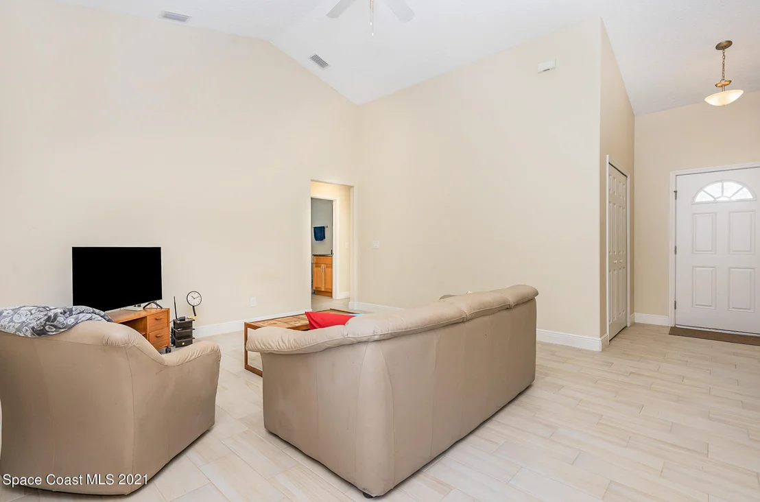 Photo of 5576 Flint Road