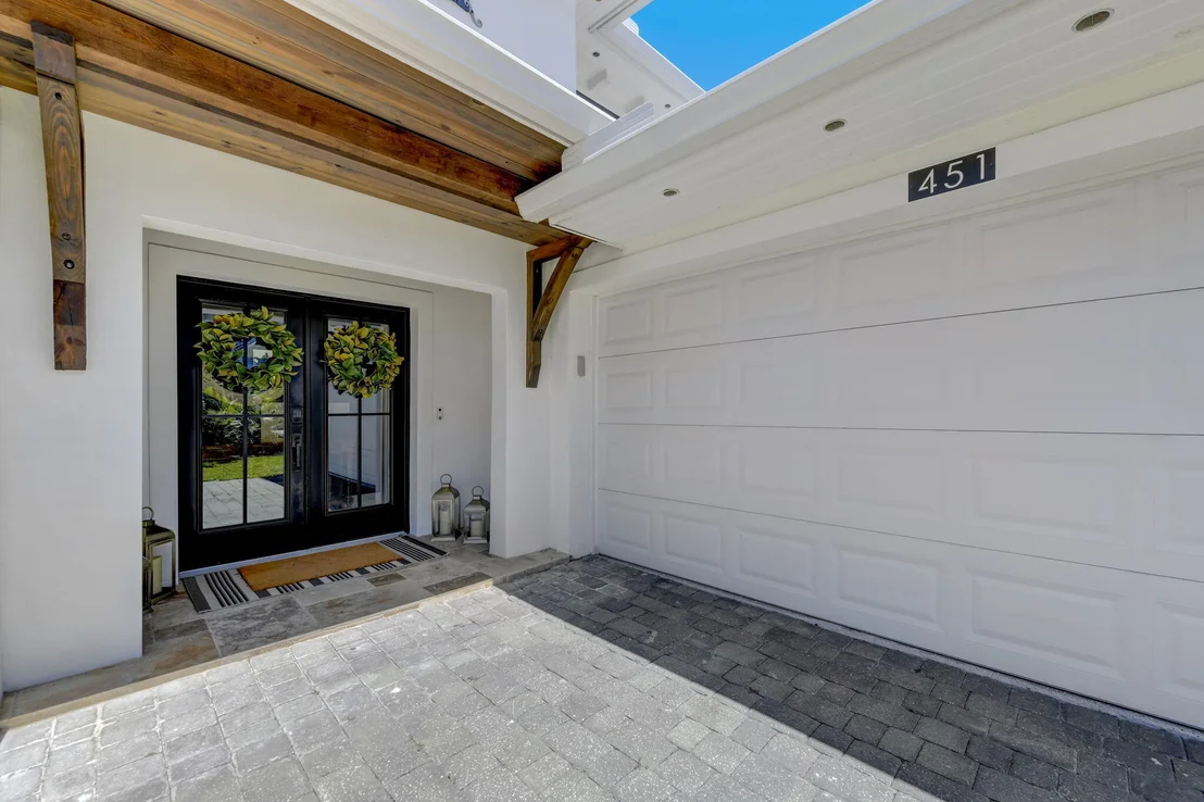 Photo of 451 River View Lane