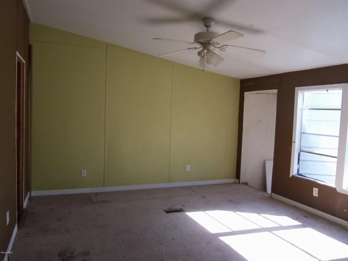 Photo of 6952 Aster Drive