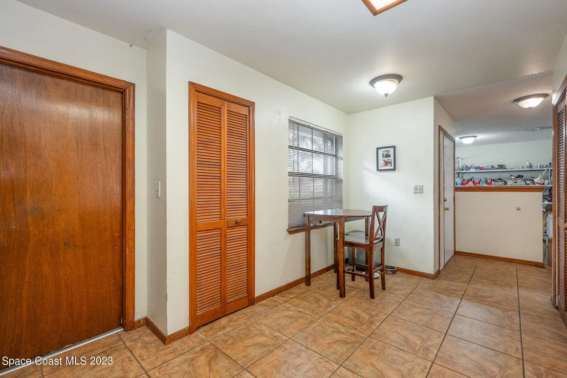 Photo of 858 Pine Wood
