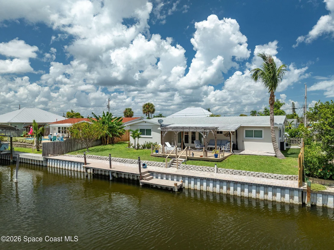 Photo of 452 Cardinal Drive