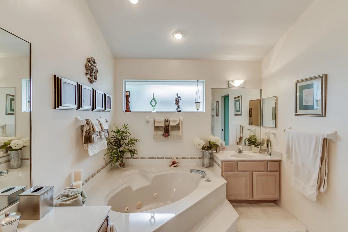 Photo of 969 Somerset Lane