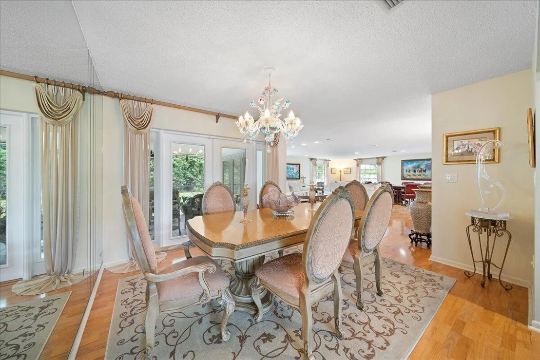 Photo of 716 Malibu Lane