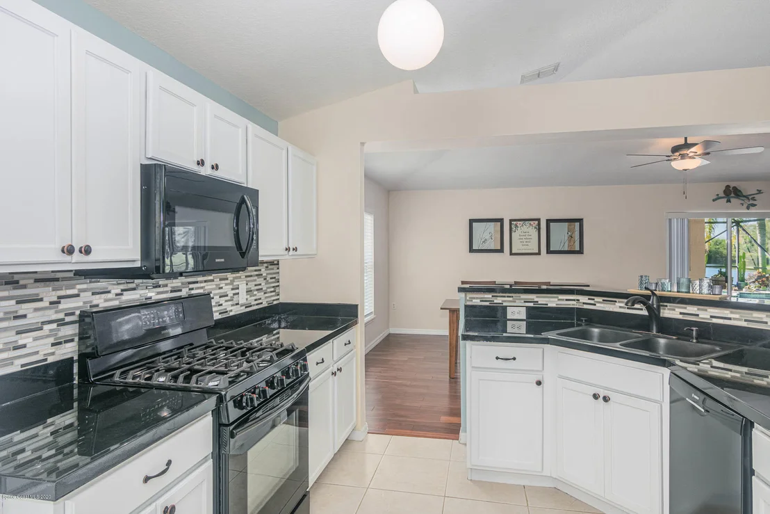 Photo of 4607 Four Lakes Drive