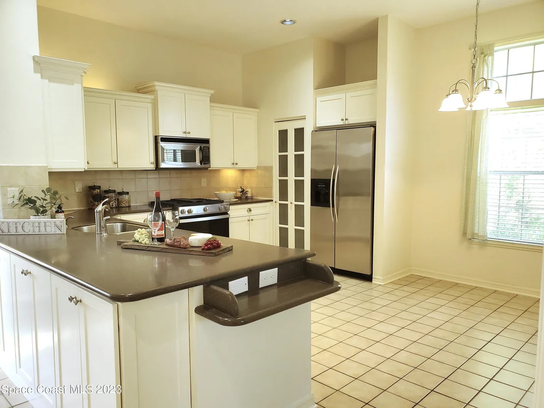 Photo of 4380 Canard Road