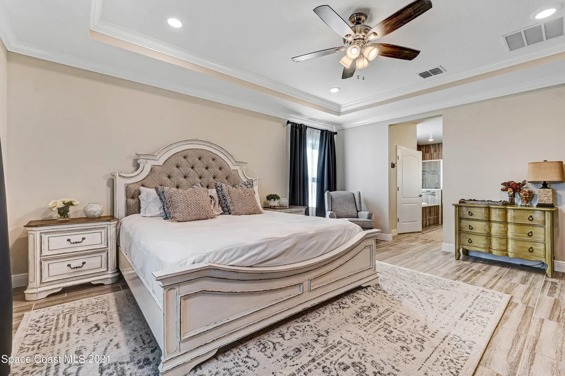 Photo of 980 Bear Lake Drive