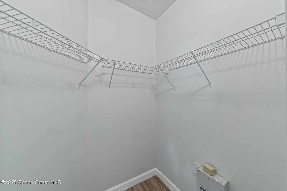 Photo of 1785 Windbrook Drive SE