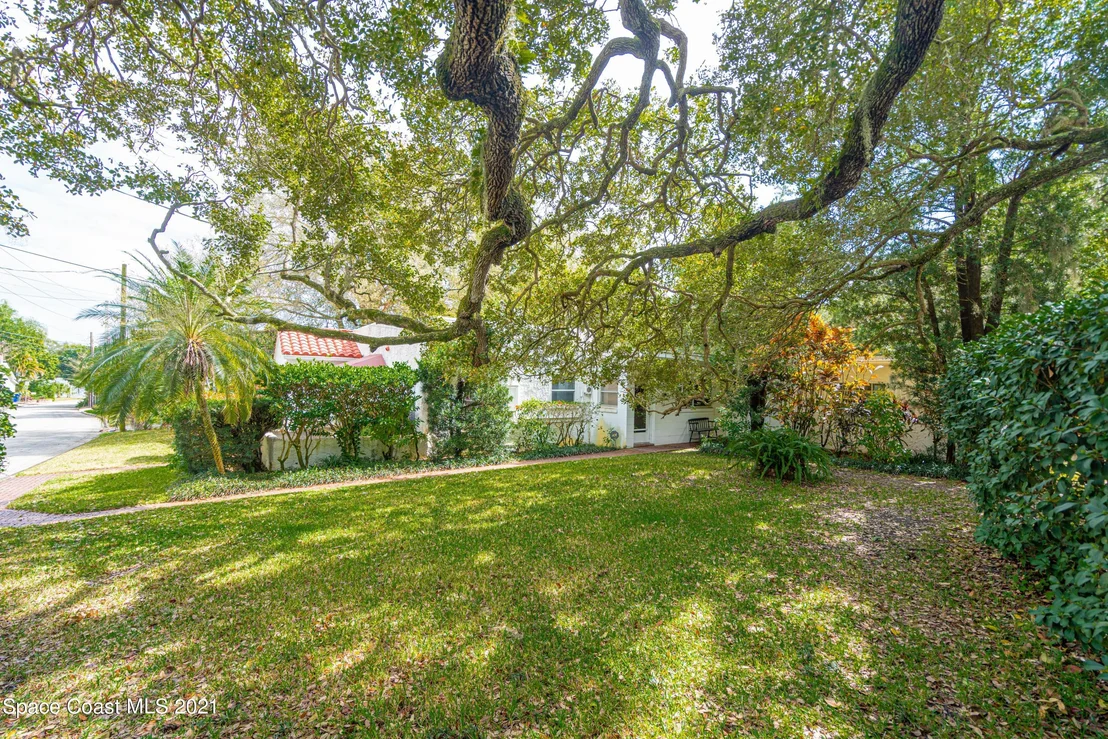 Photo of 27 Sweet Street