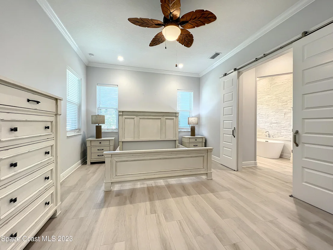 Photo of 6775 Angeles Road